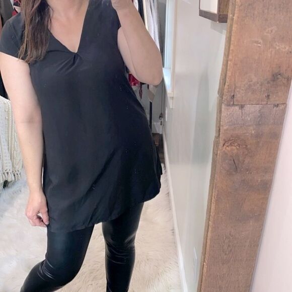 Black tunic top size medium - Picture 1 of 4